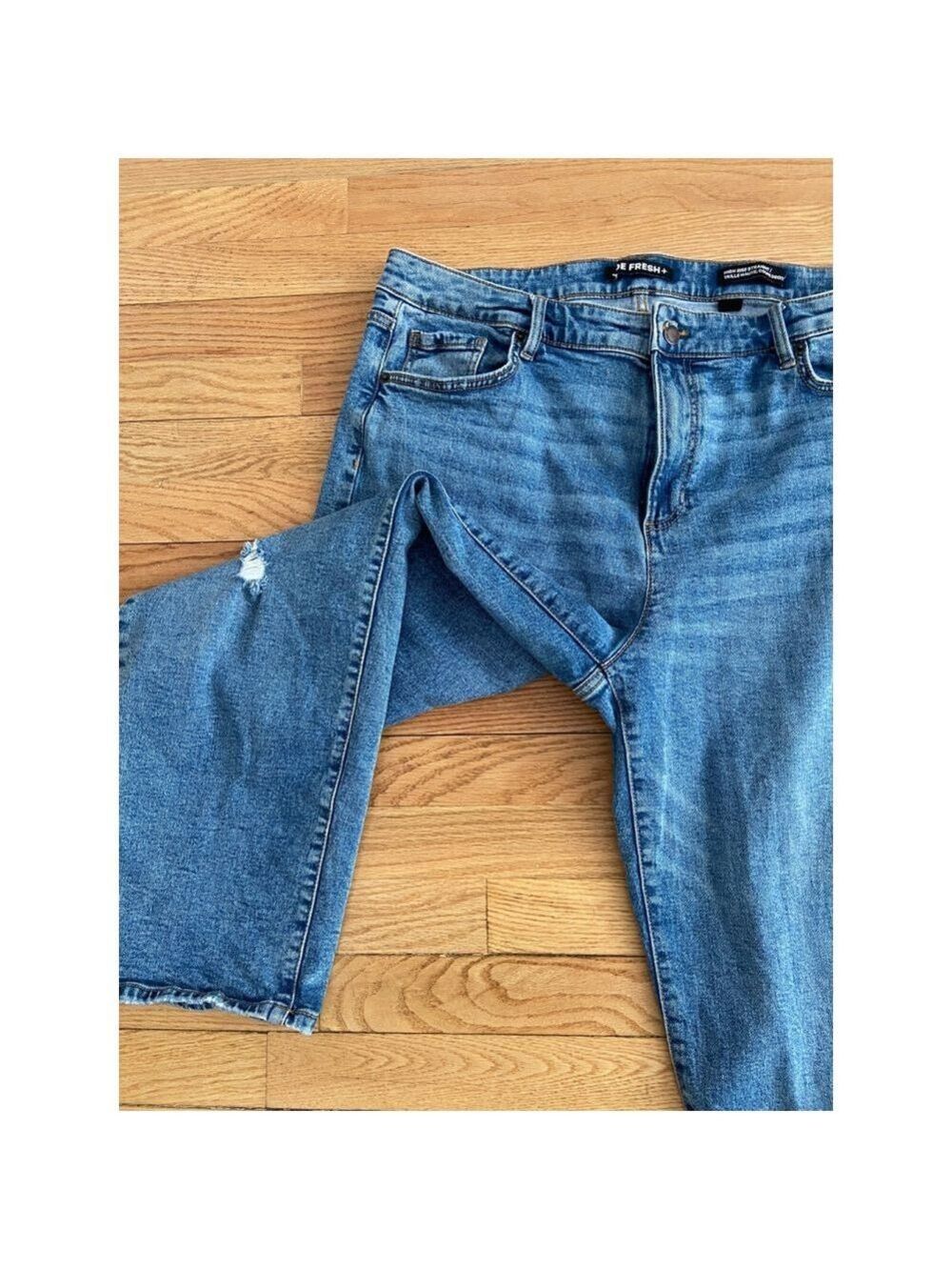 Joe Fresh Women’s Blue Distressed Straight Leg Jeans Size 18W - Picture 6 of 9